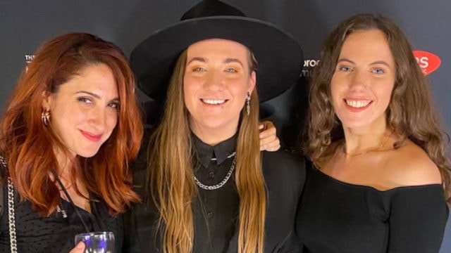 Photo des compositeurs et d'Ellie lors des UK Production Music Awards